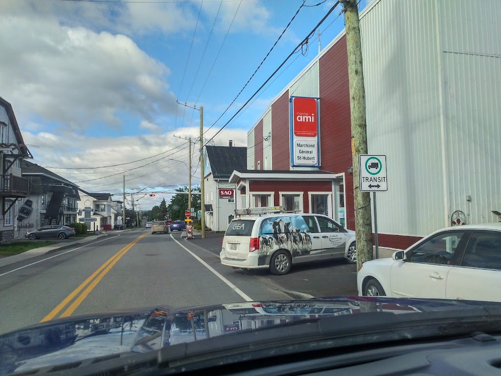 Marché Richelieu | 10 Chem. Taché E, Saint-Hubert-de-Rivière-du-Loup, QC G0L 3L0, Canada | Phone: (418) 497-2284