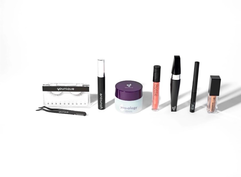 Mélanie Coulombe Younique | 937 Rue de Louvigny, Terrebonne, QC J6X 1X4, Canada | Phone: (514) 792-3134