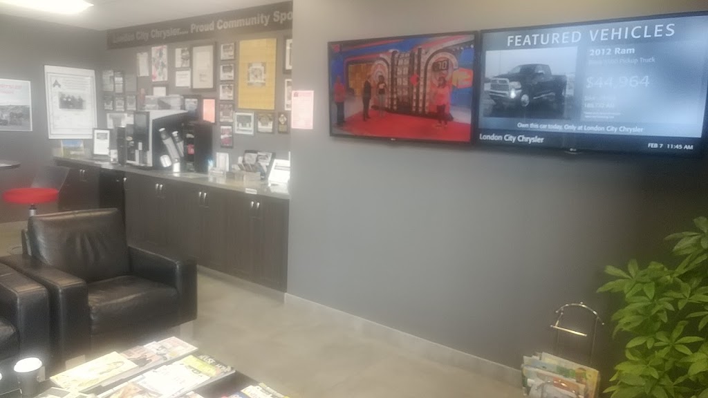 London City Chrysler | 1345 Driver Ln, London, ON N5V 0B4, Canada | Phone: (519) 659-2489