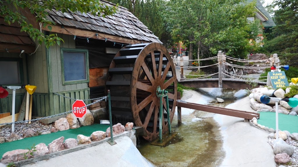 Ozzies Amusements - Mini Golf & Go-Karts | 4818 North St, Windermere, BC V0B 2L0, Canada | Phone: (778) 526-5202