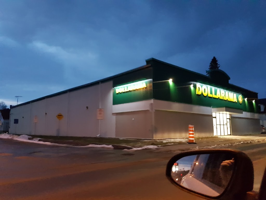 Dollarama | 125 Rue Principale, Saint-André-Avellin, QC J0V 1W0, Canada | Phone: (819) 983-2255