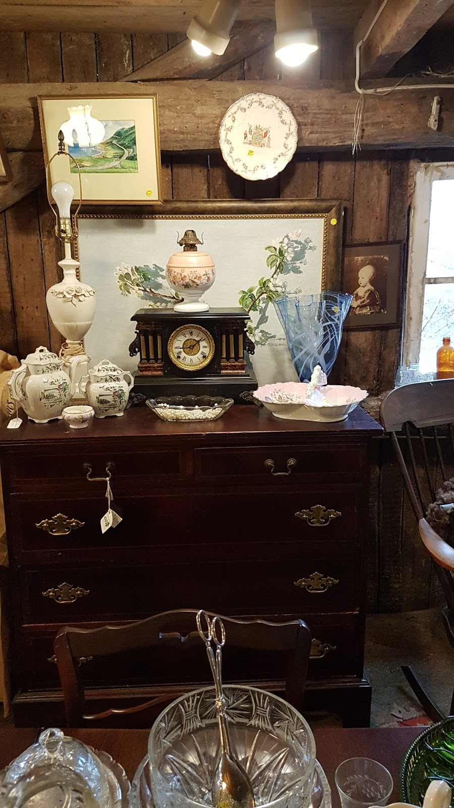 Country Barn Antiques | home goods store | 1057 NS-358, Port Williams, NS B0P 1T0, Canada | 9025425461 OR +1 902-542-5461