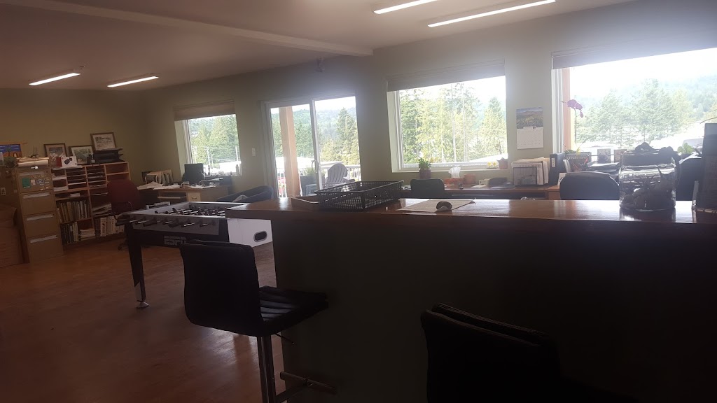 Marsh Landscape Inc | 5513 Sechelt Inlet Rd, Sechelt, BC V0N 3A3, Canada | Phone: (604) 885-3727