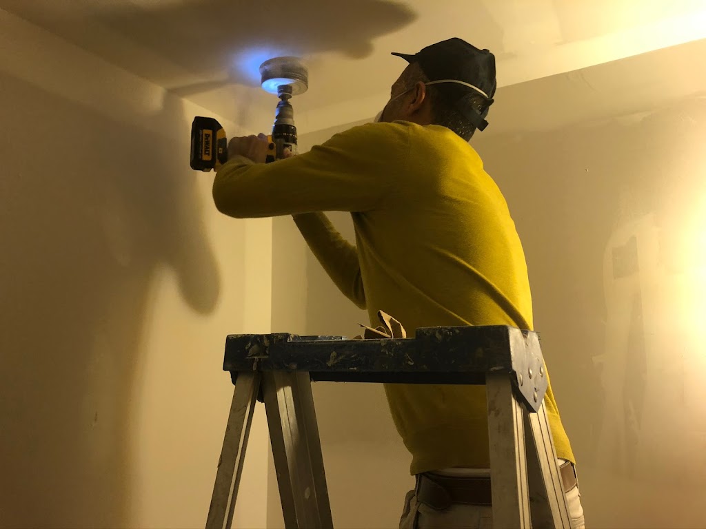 Brothers United Renovation | 253 Cresthaven Dr, Nepean, ON K2G 6X1, Canada | Phone: (613) 612-8890