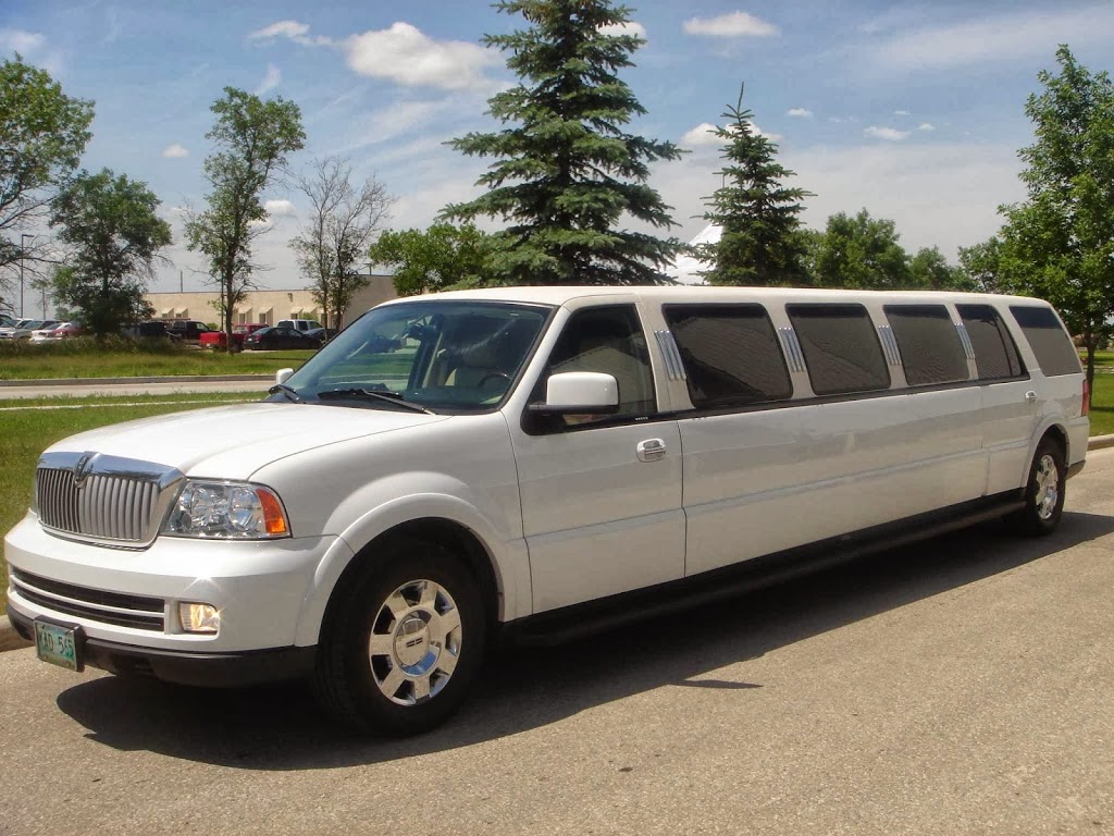 AAA VIP Limousine Service | 4 Creekside Rd, Winnipeg, MB R3Y 0N6, Canada | Phone: (204) 990-7186