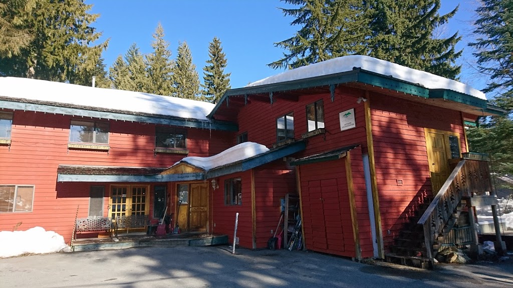 Cedar Springs B & B Lodge | 8106 Camino Dr, Whistler, BC V0N 1B8, Canada | Phone: (604) 938-8007