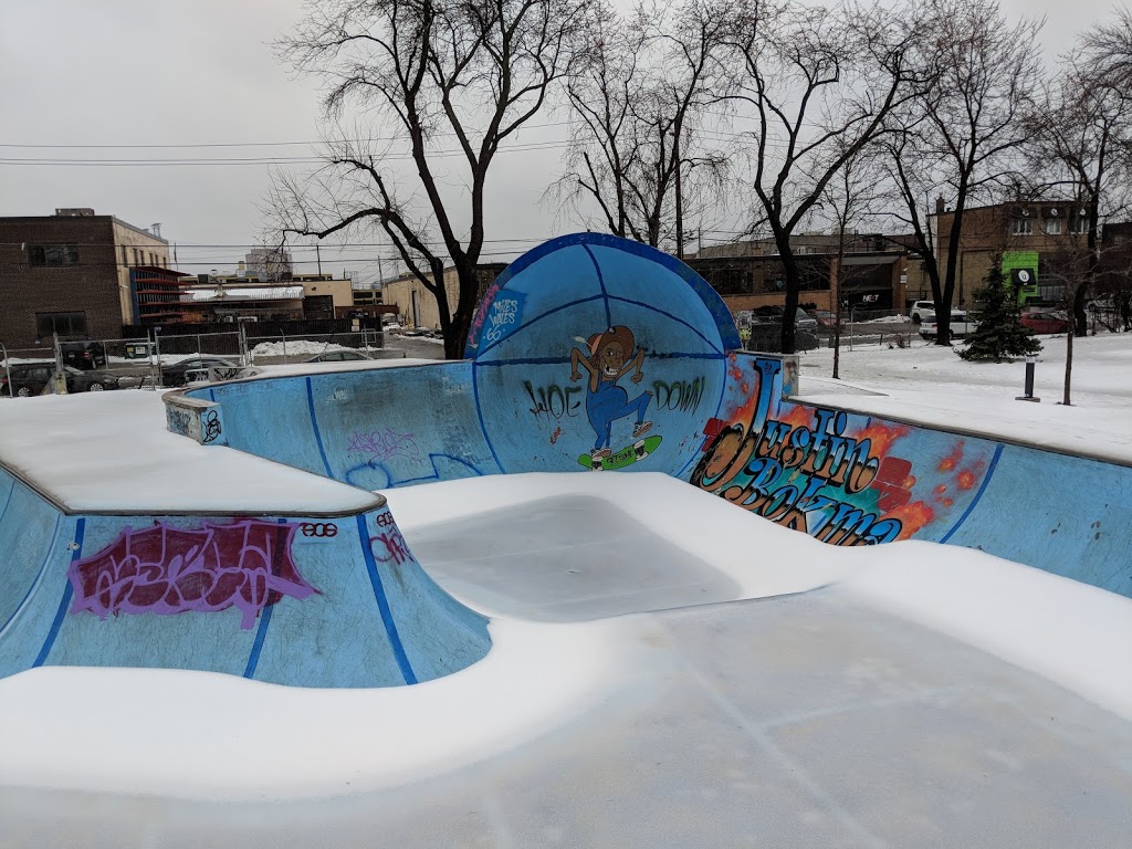 Leonard Linton Park | 60 Research Rd, East York, ON M4G 2G8, Canada | Phone: (647) 824-1230