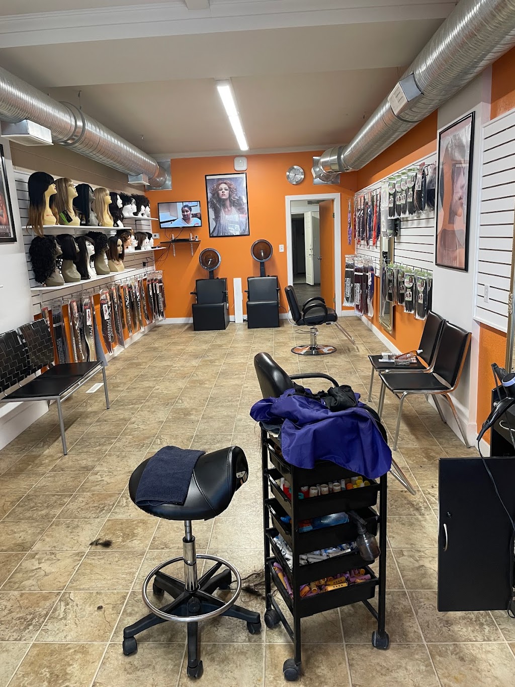 Five Star Hair Studio Lethbridge | 426 13 St N, Lethbridge, AB T1H 2S2, Canada | Phone: (416) 890-3740