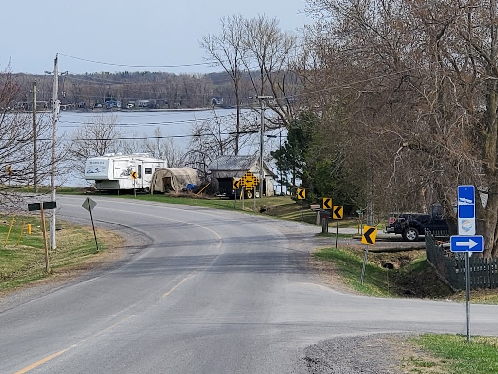 County Hillside Lakeview Resort | 36 Shermans Point Rd, Greater Napanee, ON K7R 3K8, Canada | Phone: (416) 315-5918