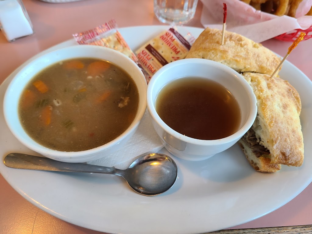 Urban Café/ Chesters Chicken | 111 Chartrand Ave, Logan Lake, BC V0K 1W0, Canada | Phone: (250) 523-0047