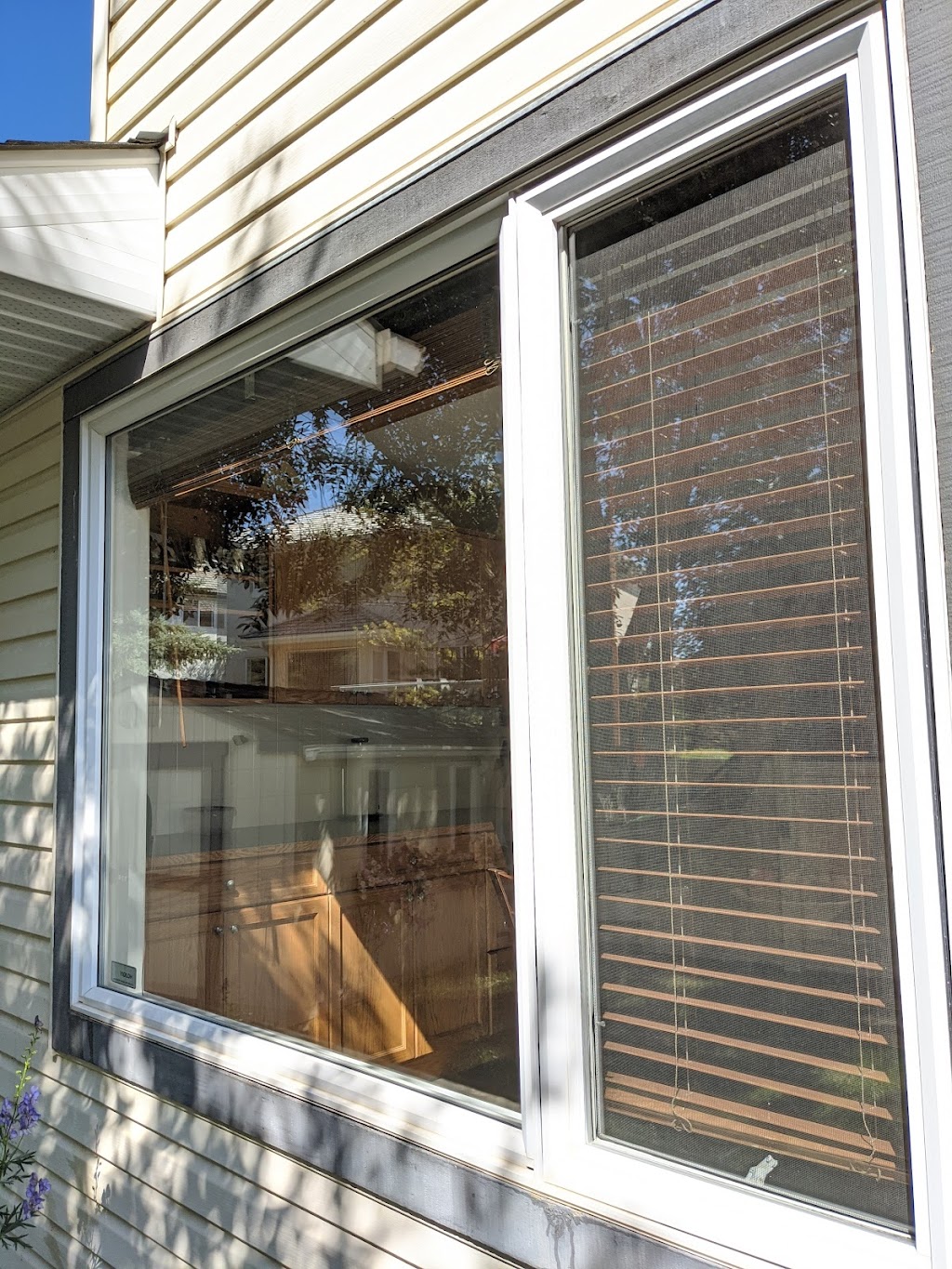 EZClean Window Cleaning | 274 Douglas Glen Blvd SE, Calgary, AB T2Z 2M8, Canada | Phone: (587) 429-7474