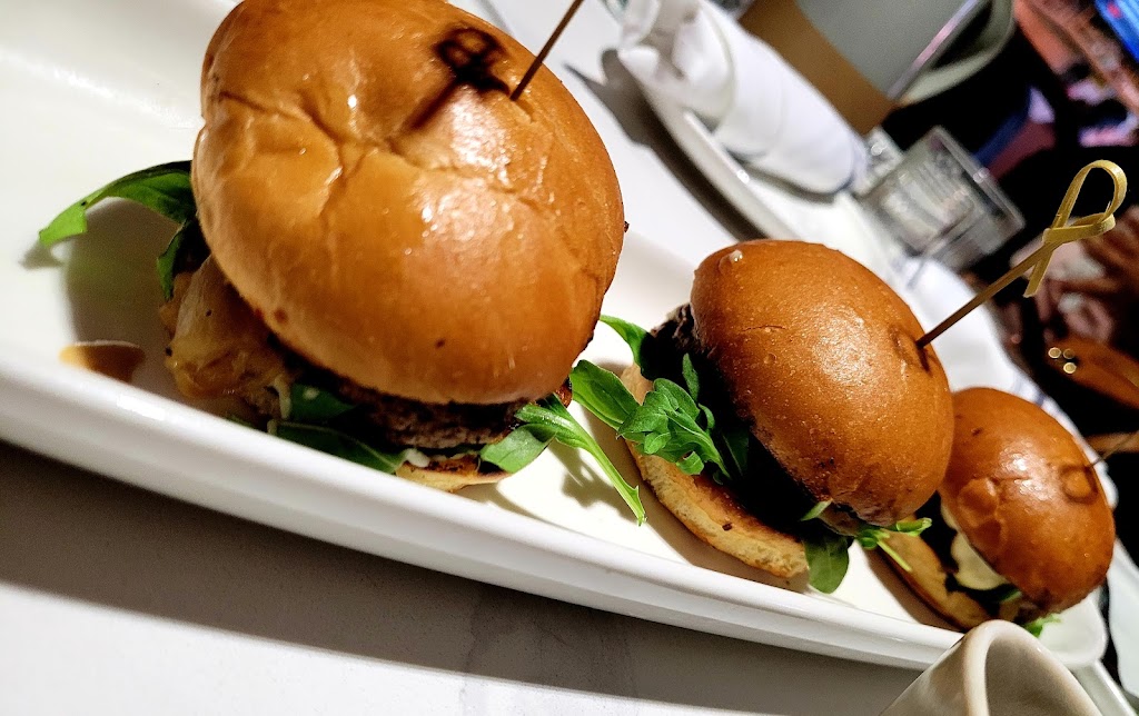 Taps Public House | 6570 Meadowvale Town Centre Cir, Mississauga, ON L5N 4B7, Canada | Phone: (905) 542-8277