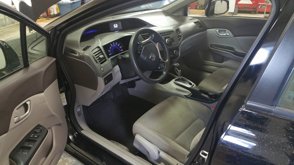 Hollywood Detailing | 1384 Huron Rd, Kitchener, ON N2R 1R3, Canada | Phone: (226) 972-9274