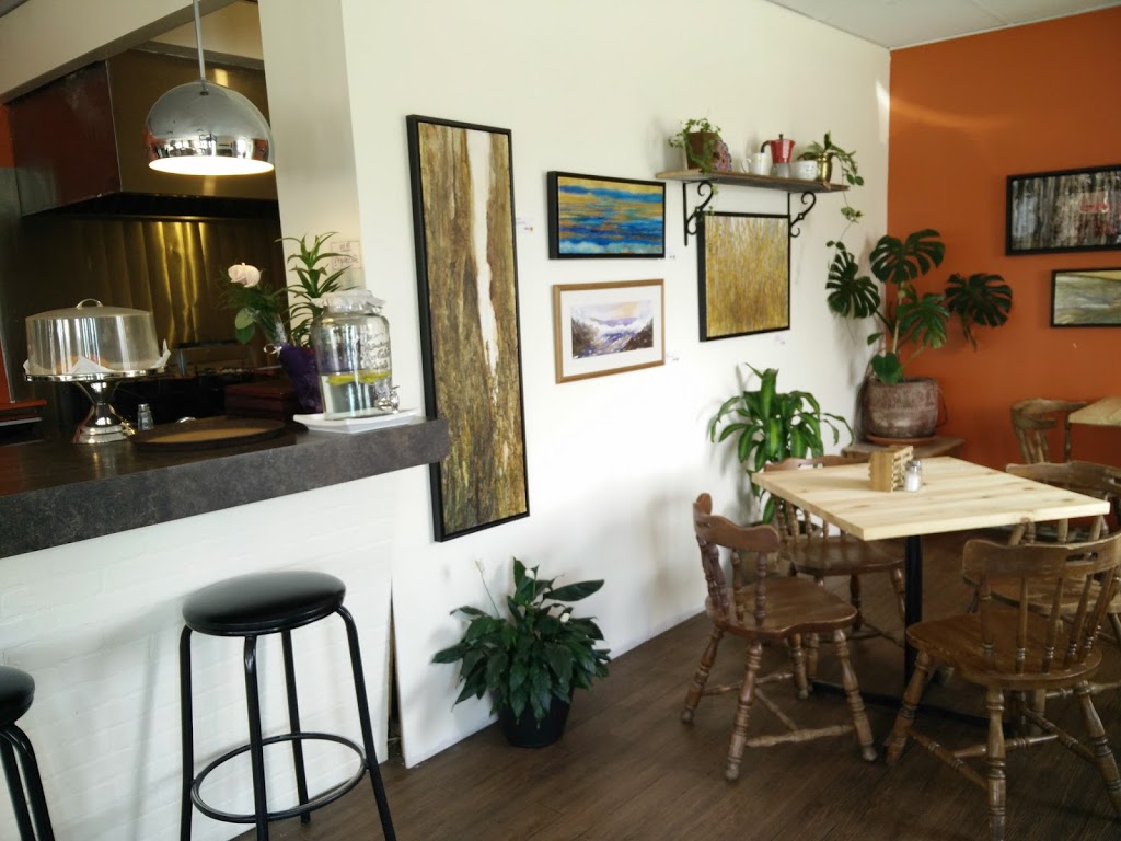 Virgule Apéritif Café | 103-5400 Rue du Président-Kennedy, Sherbrooke, QC J1N 2P7, Canada | Phone: (819) 864-1717