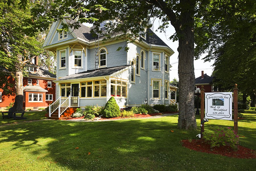 Summerside Inn Bed and Breakfast | 98 Summer St, Summerside, PE C1N 3J2, Canada | Phone: (905) 467-1265