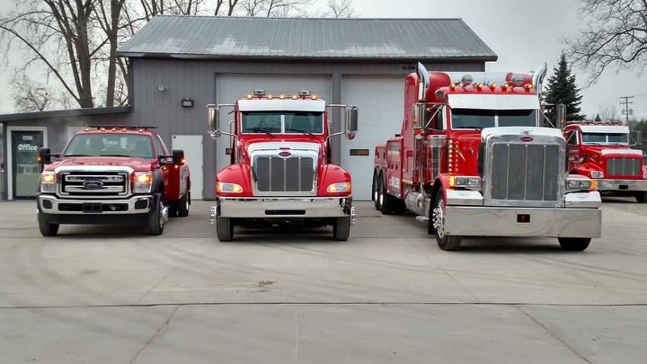 S & S Towing Inc | 1290 Range Rd, Port Huron, MI 48060, USA | Phone: (810) 984-1593