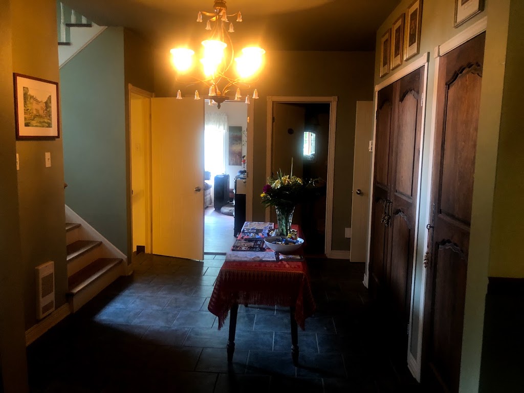 La Chaumière de lAnse | 107 Chemin de lAnse, Mont-Tremblant, QC J8E 1H1, Canada | Phone: (514) 609-7788
