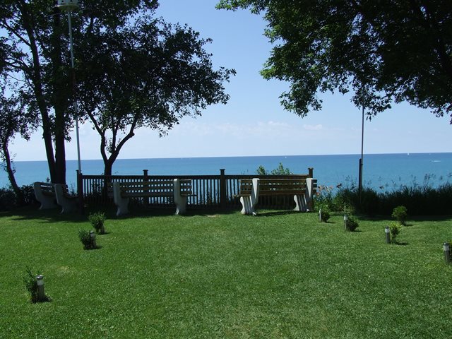 Paul Bunyan Lake Front Resort | 75559 Lidderdale St, Bayfield, ON N0M 1G0, Canada | Phone: (519) 565-5355