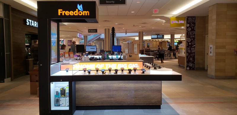 Freedom Mobile | 509 Bayfield St Unit Z019, Barrie, ON L4M 5A2, Canada | Phone: (705) 719-3912