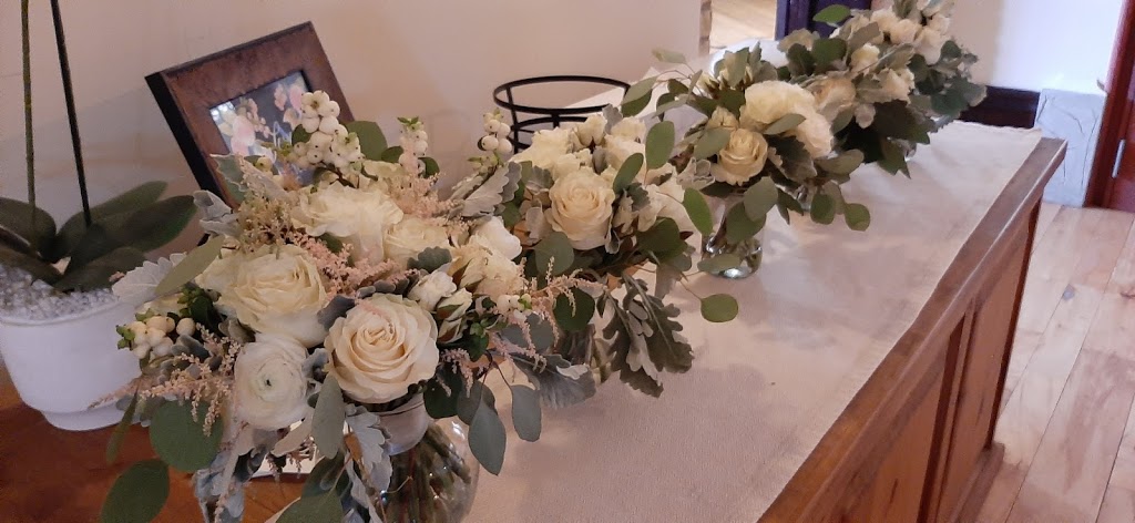 Passmores Flowers Inc | 190 King George Rd, Brantford, ON N3R 5L3, Canada | Phone: (519) 752-5402