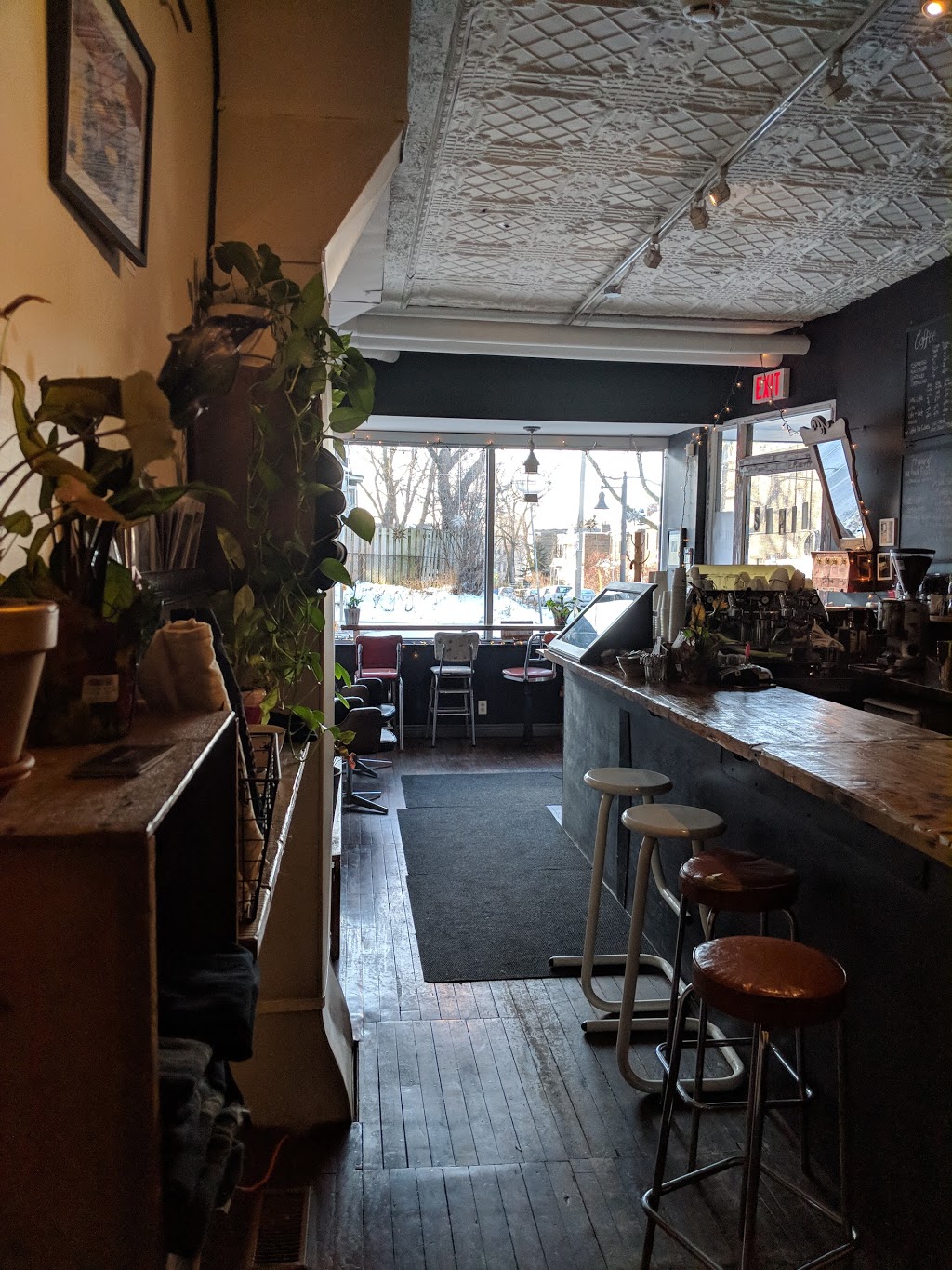 Jinks Art Factory | 1664 Queen St W, Toronto, ON M6R 1B2, Canada | Phone: (647) 347-7779