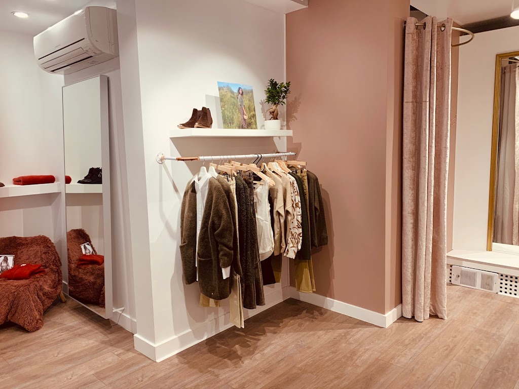 Les dames de Nohant | 4927 Rue Sherbrooke O, Westmount, QC H3Z 1H2, Canada | Phone: (514) 482-1020