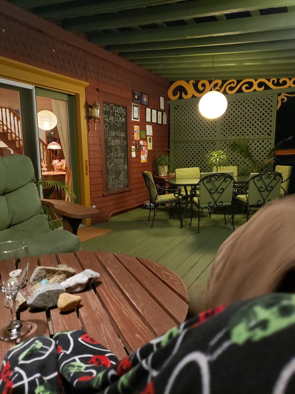 Gîte Au Chant de lOnde | 6 Rue de lÉglise, Frelighsburg, QC J0J 1C0, Canada | Phone: (450) 298-5676