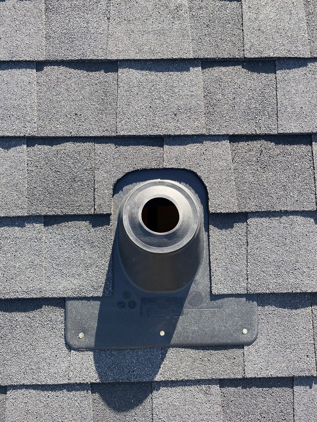 Hands-On Roofing Co. | 805 Wellington St W, Guelph, ON N1H 6J3, Canada | Phone: (519) 993-0559
