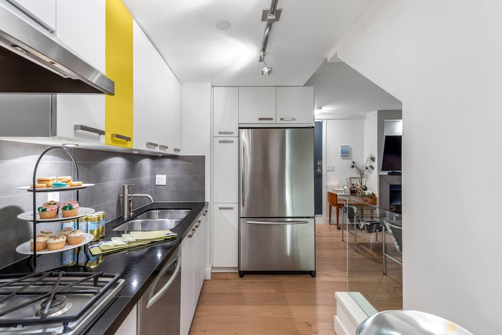 Vancouver Kitchen Cabinet Painting | 7990 Argyle St, Vancouver, BC V5P 3L7, Canada | Phone: (604) 724-6837