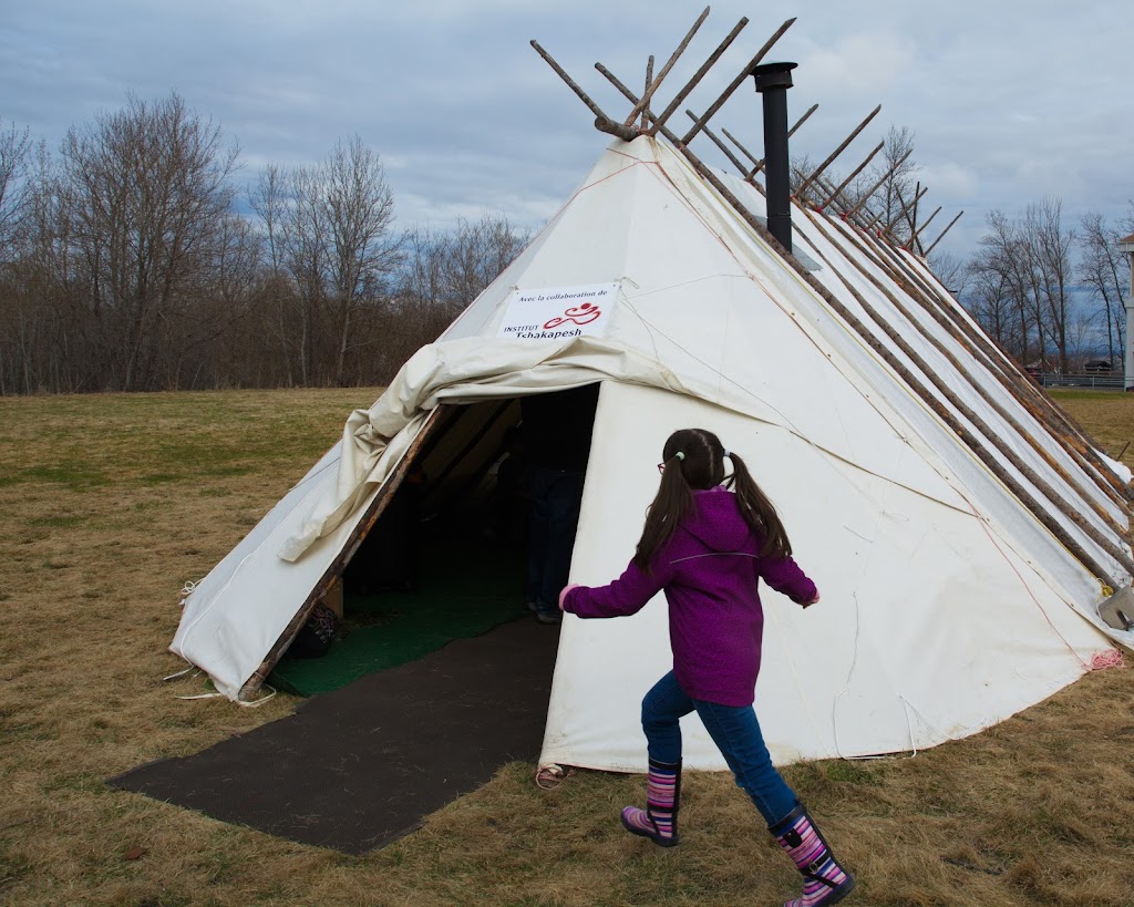 Four Winds Elementary School | 33 Rue Saint-Calixte, Chicoutimi, QC G7G 1Y1, Canada | Phone: (418) 543-6541