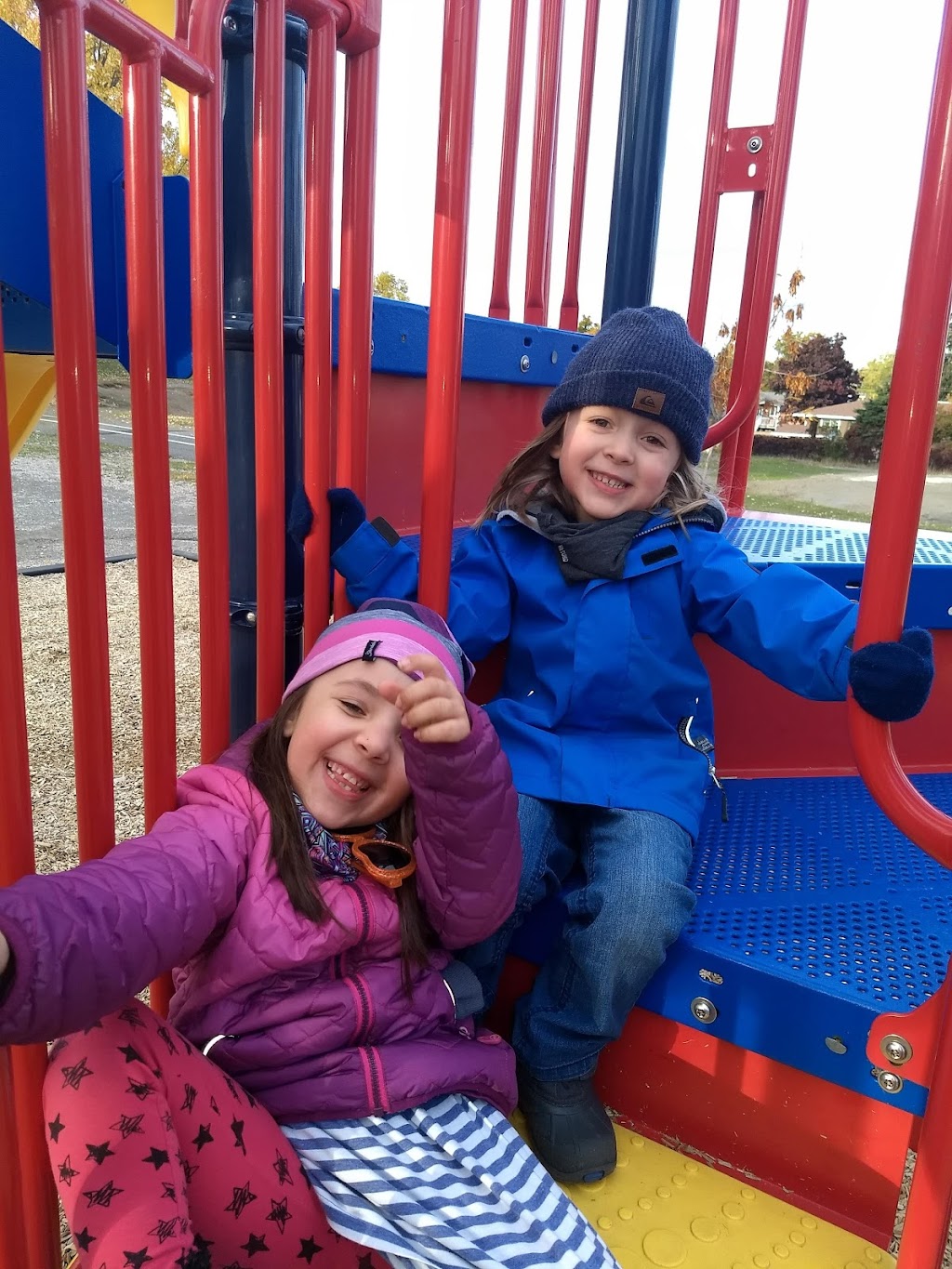 School La Croisée Ii | 15 Rue Vézina, Rivière-du-Loup, QC G5R 2H2, Canada | Phone: (418) 868-2395