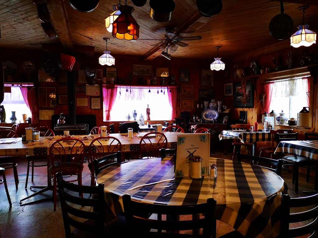 Holland House Restaurant & Tavern | 33317 Talbot Line, Iona Station, ON N0L 1P0, Canada | Phone: (519) 488-5294