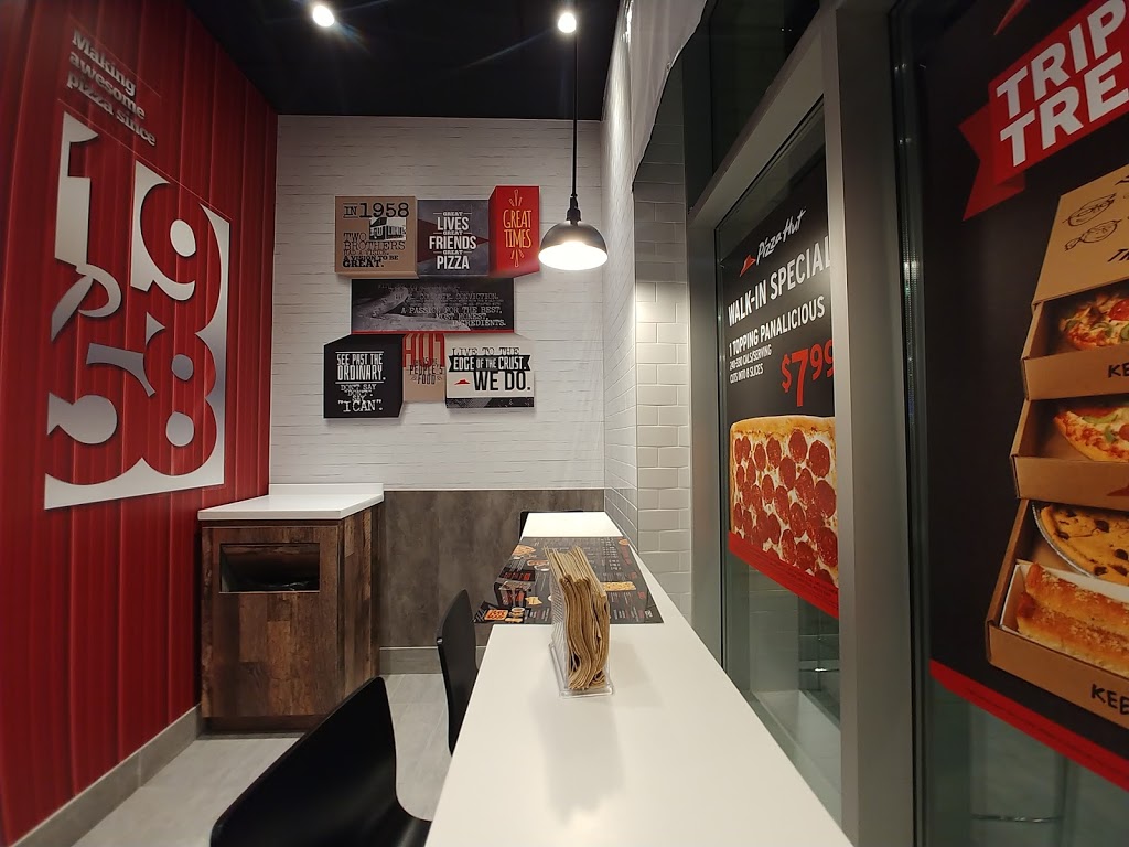Pizza Hut | 3247 Appleby Line Unit 10, Burlington, ON L7M 0V7, Canada | Phone: (905) 319-0900