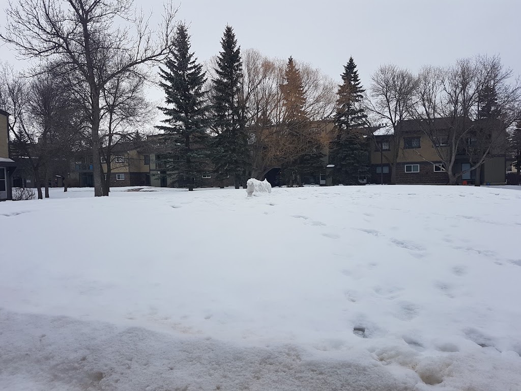 Roblin Oaks Apartments | 30 Windmill Way Unit 6, Winnipeg, MB R3R 3A1, Canada | Phone: (204) 895-0238