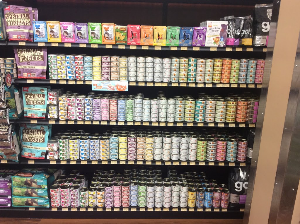 Pet Valu | 801 Mohawk Rd W, Hamilton, ON L9C 6C2, Canada | Phone: (905) 385-3061