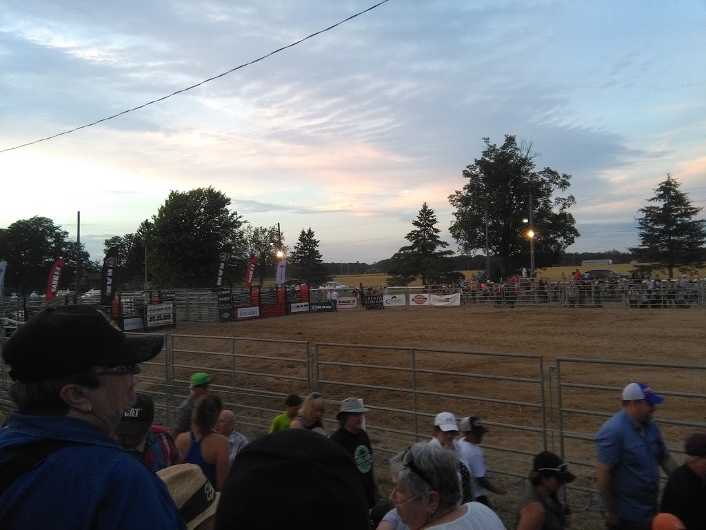 Calhoun Stables | 1590 Durant Rd, Breslau, ON N0B 1M0, Canada | Phone: (519) 664-0636
