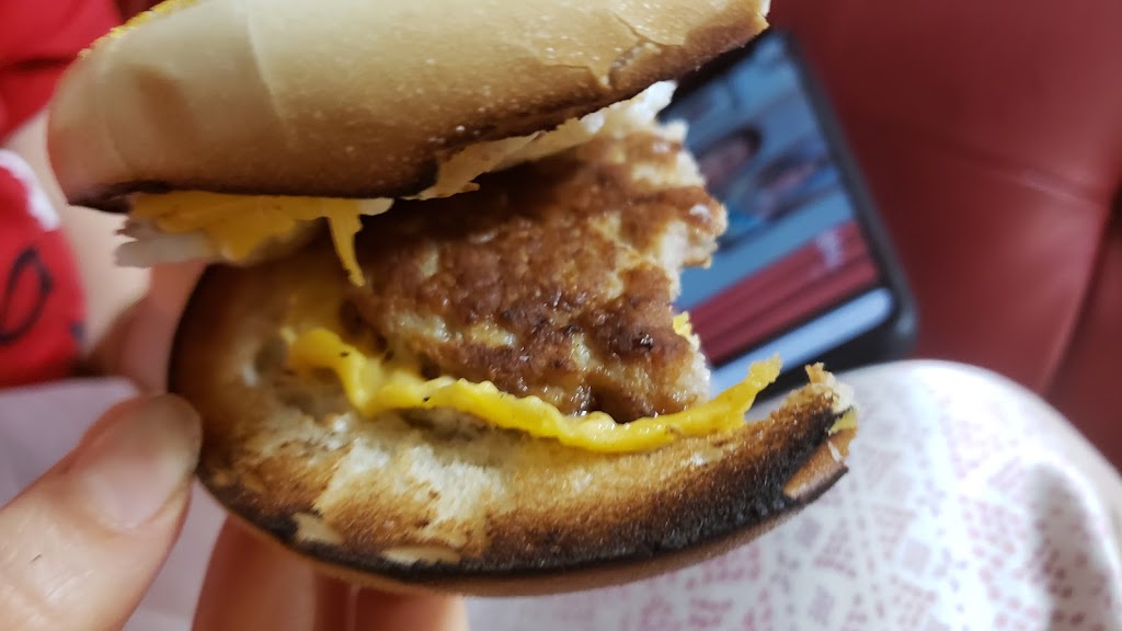 McDonalds | 1460 Henderson Hwy, Winnipeg, MB R2G 1N4, Canada | Phone: (204) 949-6074