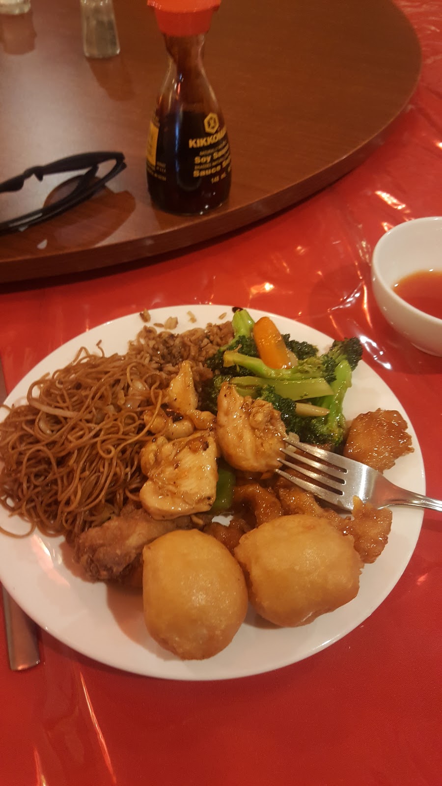Toy Sun Restaurant | 1133 Henderson Hwy, Winnipeg, MB R2G 1L4, Canada | Phone: (204) 339-0068