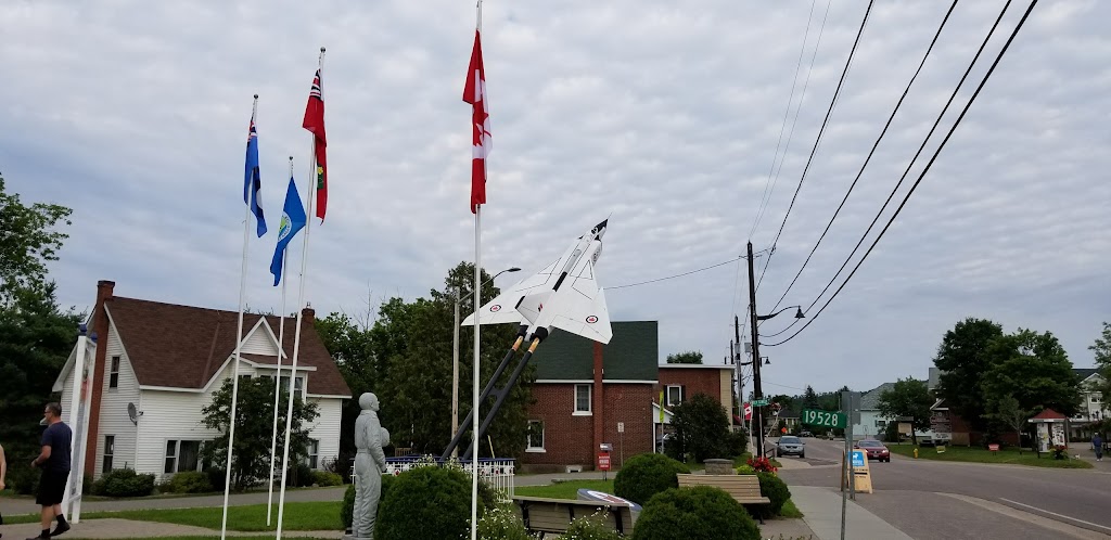 Balmoral Hotel | 16 Opeongo Square, Barrys Bay, ON K0J 1B0, Canada | Phone: (613) 756-5162