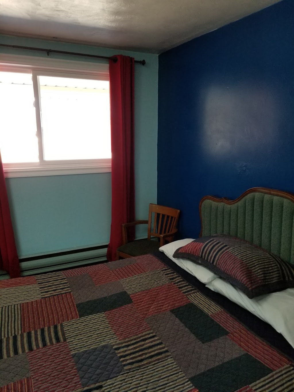 Lakeridge Motel | lodging | 843 Dundas St W, Whitby, ON L1N 2N6, Canada | 9056688170 OR +1 905-668-8170