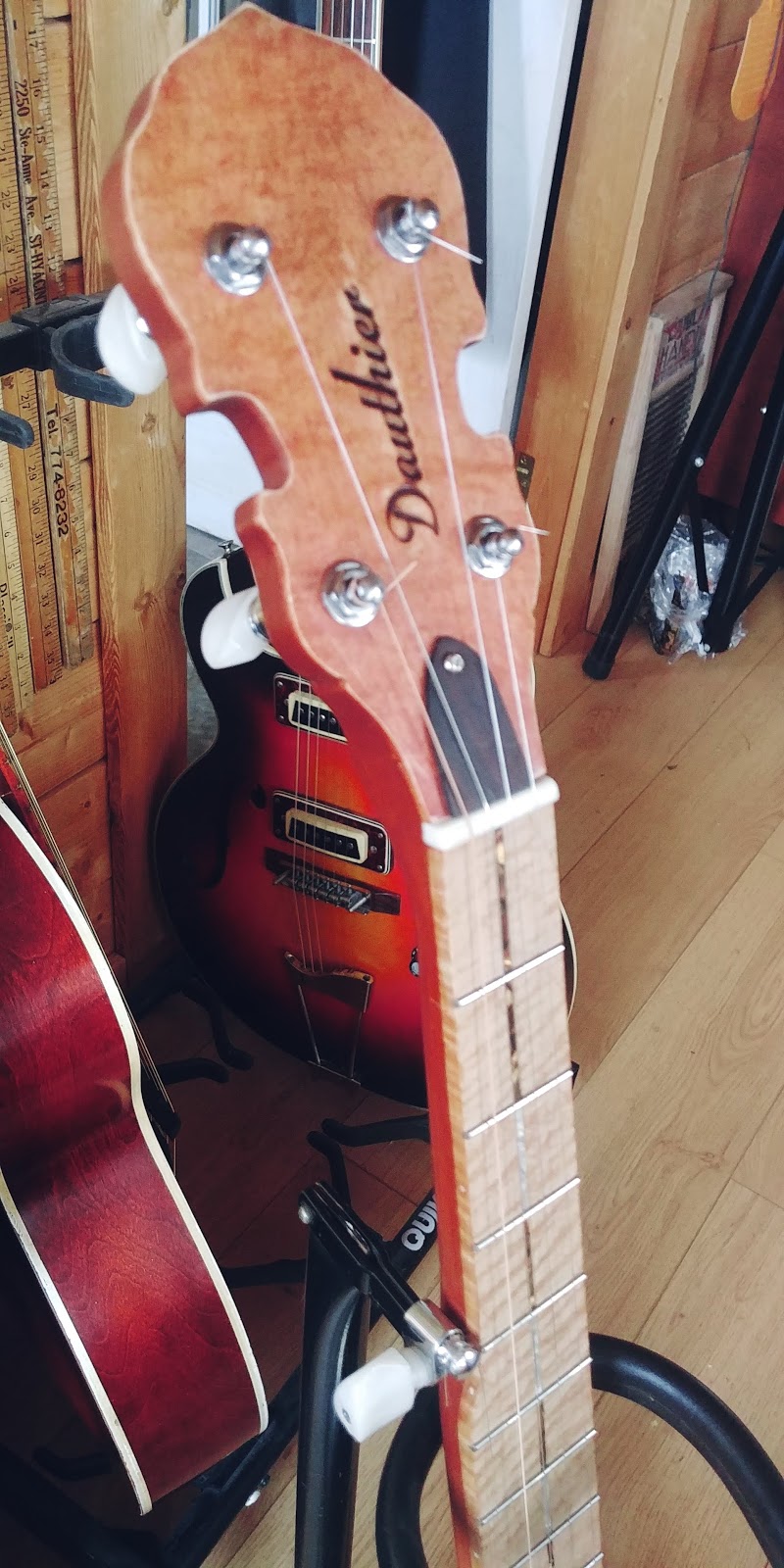Luthier daniel authier | 695 Chemin de St Robert, Saint-Robert, QC J0G 1S0, Canada | Phone: (450) 881-1507