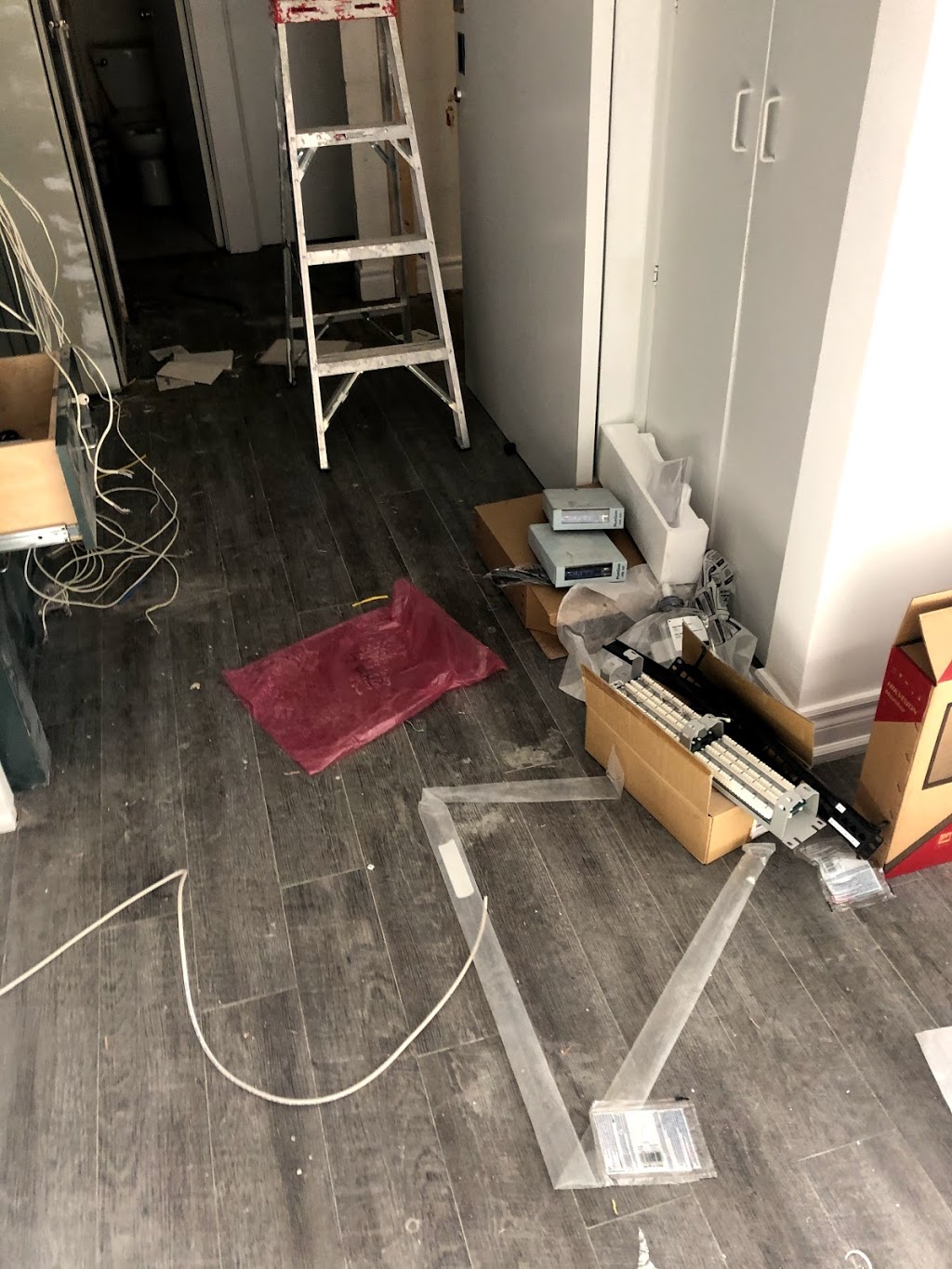 Brantford Cleaners | 66 Allenby Ave, Brantford, ON N3S 1R4, Canada | Phone: (519) 209-1482