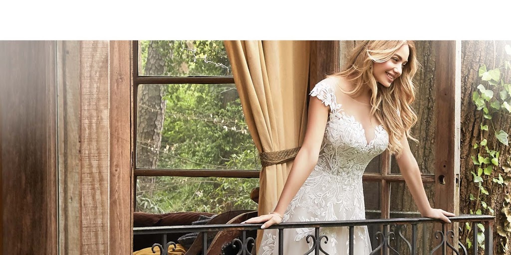 Bridal Boutique | 313 Colborne St, Brantford, ON N3S 3N2, Canada | Phone: (519) 753-9609