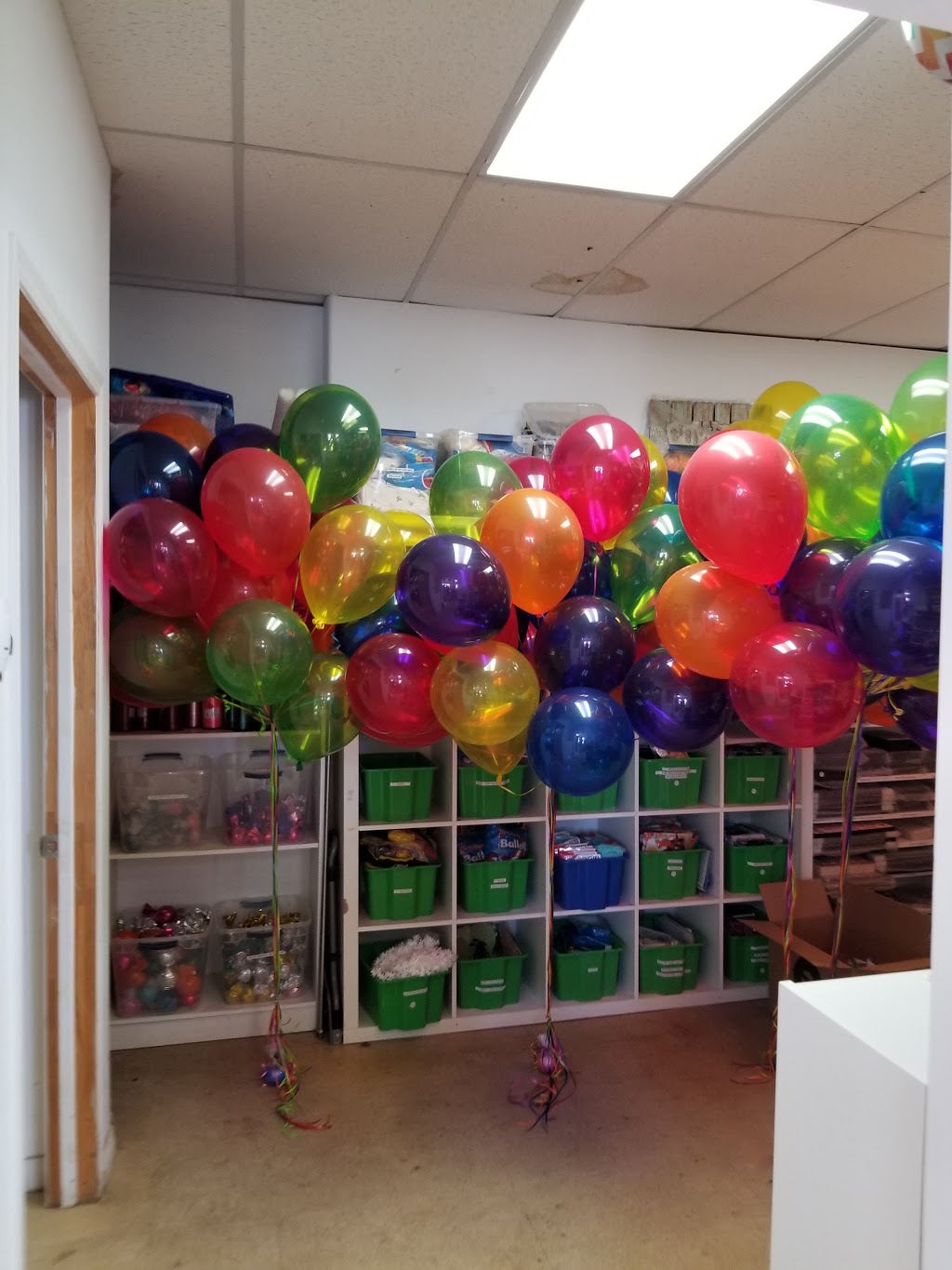 Balloon Store | 6328 104 St NW, Edmonton, AB T6H 2K9, Canada | Phone: (780) 438-2717