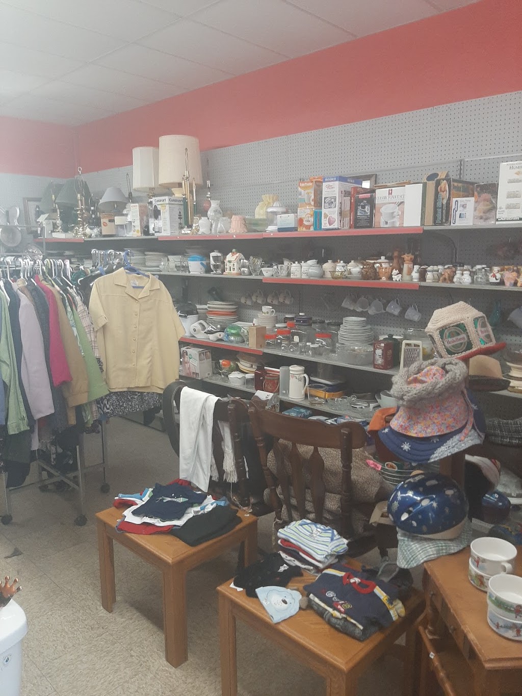 Me to You Thrift Shop | 605 Campbell St, Lucknow, ON N0G 2H0, Canada | Phone: (226) 222-8616