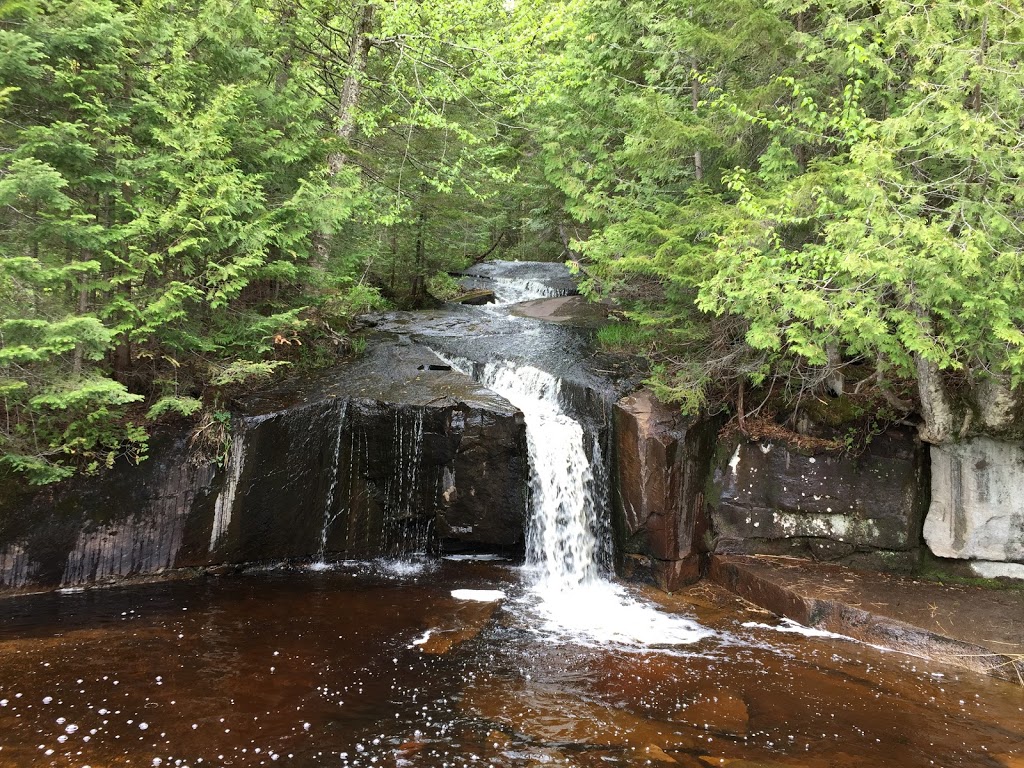 Cap De La Fée | 1712 Chemin Régimbald, Saint-Donat-de-Montcalm, QC J0T 2C0, Canada | Phone: (800) 363-2788