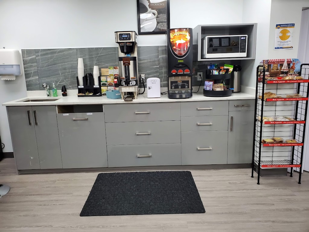 Harrys Convenience | 10757 Delsom Crescent #104, North Delta, BC V4C 0A5, Canada | Phone: (236) 598-8386