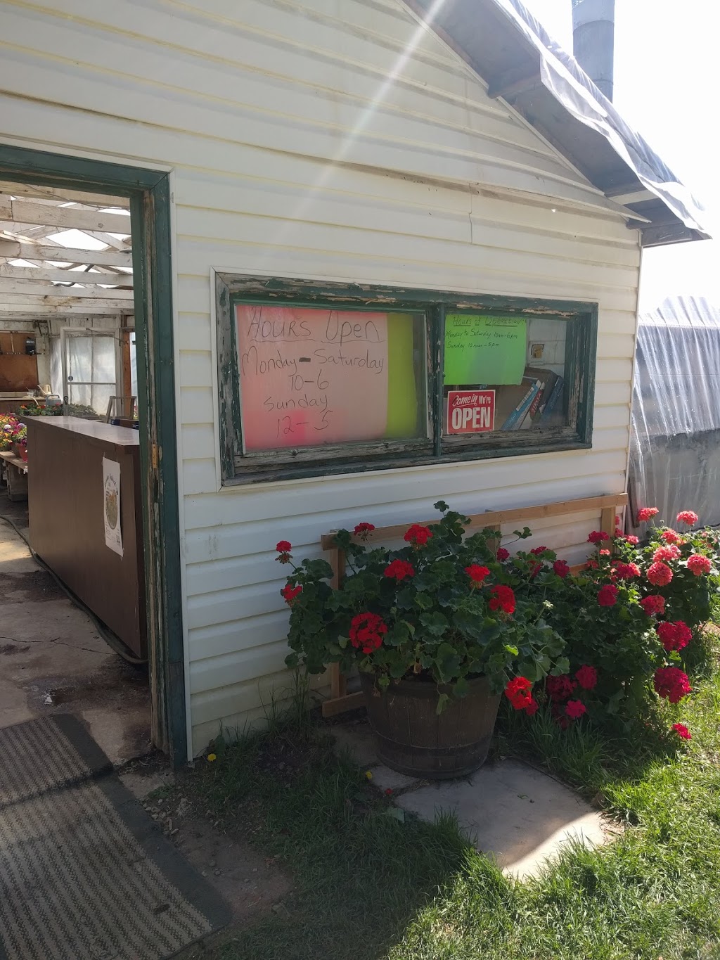 Alpine Greenhouses | 26414 Township Rd 515A, Spruce Grove, AB T7Y 1E3, Canada | Phone: (780) 470-0007
