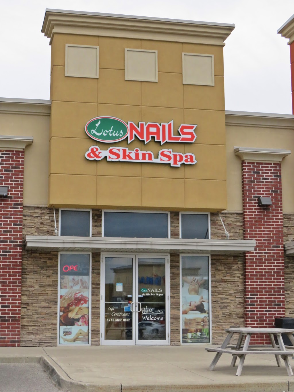 Lotus Nails & Skin Spa | 655 Erb St W, Waterloo, ON N2J 3Z4, Canada | Phone: (226) 750-3666