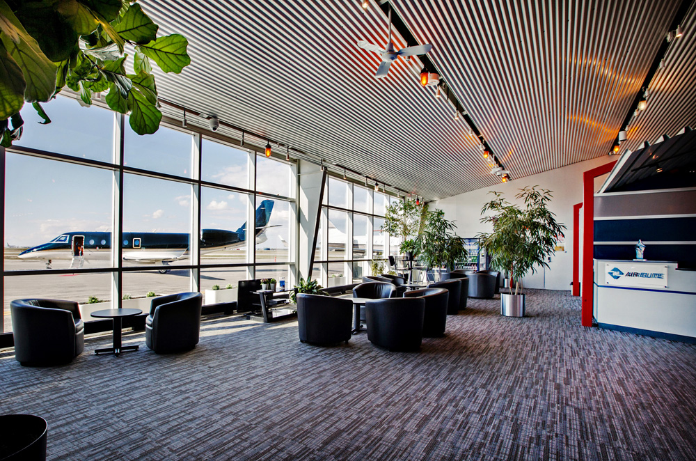 FAST AIR JET CENTRE - (FBO CYWG - Formerly Esso Avitat) | 10 Hangar Line Rd, Winnipeg, MB R3J 3Y7, Canada | Phone: (204) 831-7714